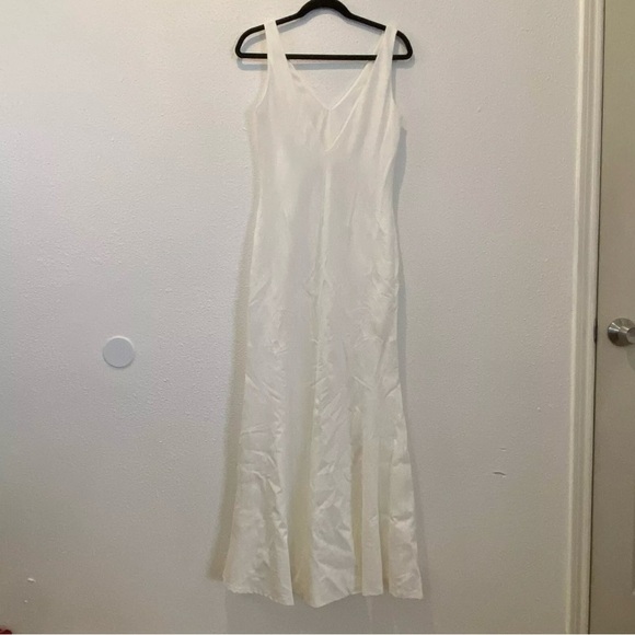 NWOT Lena Women Woven V- Neck White Maxi Dress Wedding Sz. MEDIUM - Picture 3 of 7